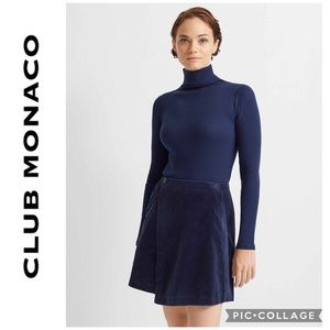 Club Monaco Julie Ribbed Turtleneck in Navy in XS